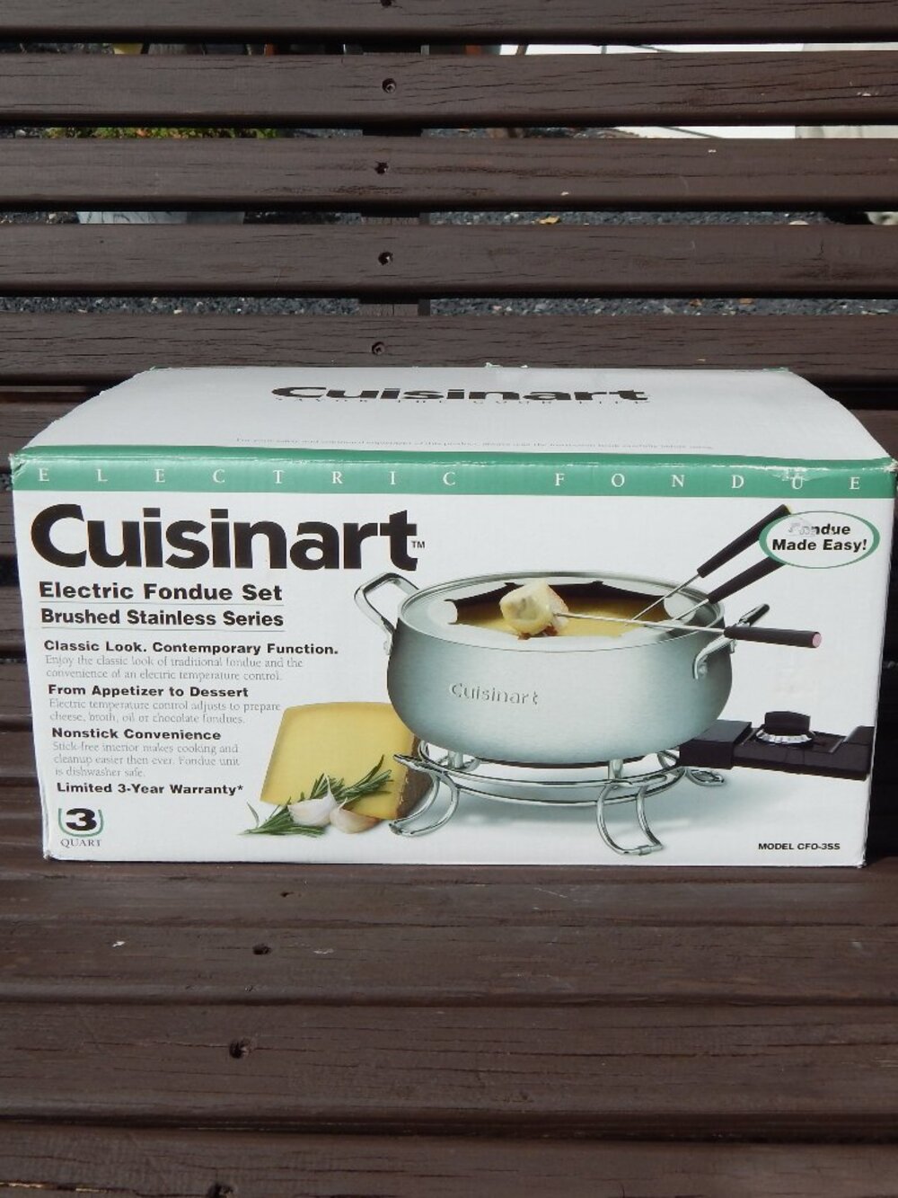 Cuisinart Electric Fondue Set CFO‑3SS (3 Qt, Brushed Stainless, NEW IN BOX **